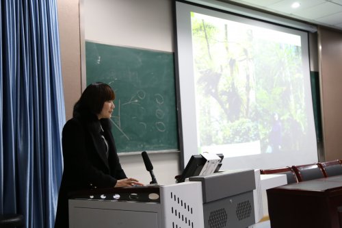 ������/����ѧ����̳��ϵ�н�����8��